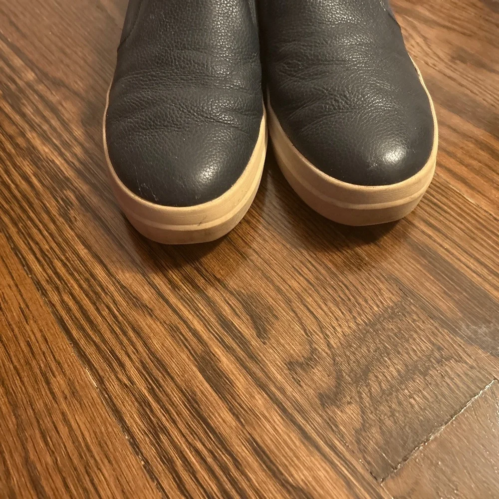 Vince Men’s Slip On Sneakers Navy